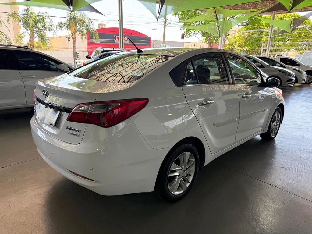 HYUNDAI HB20S