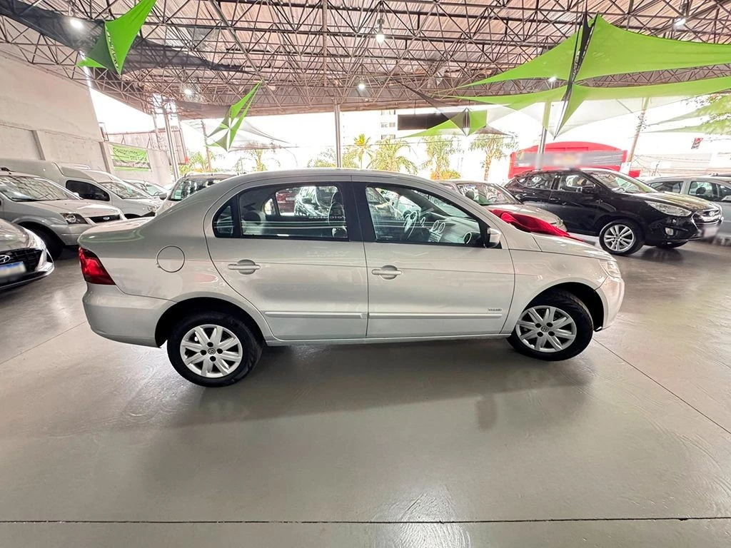 VOLKSWAGEN VOYAGE