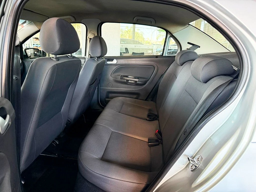 VOLKSWAGEN VOYAGE