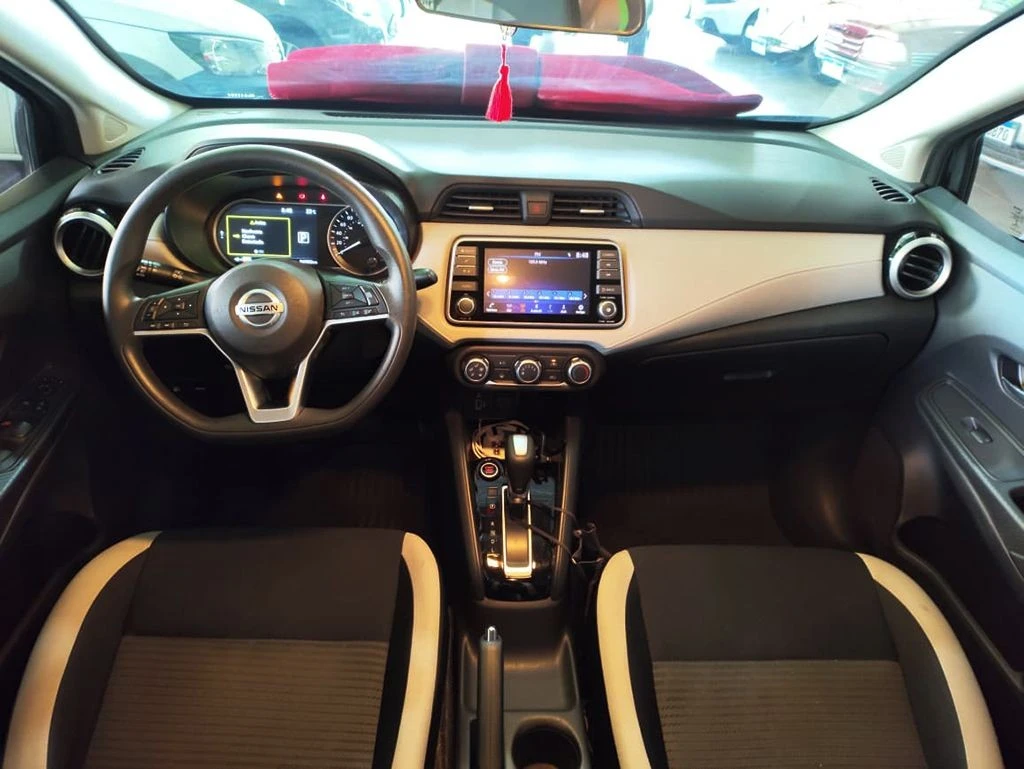 NISSAN VERSA