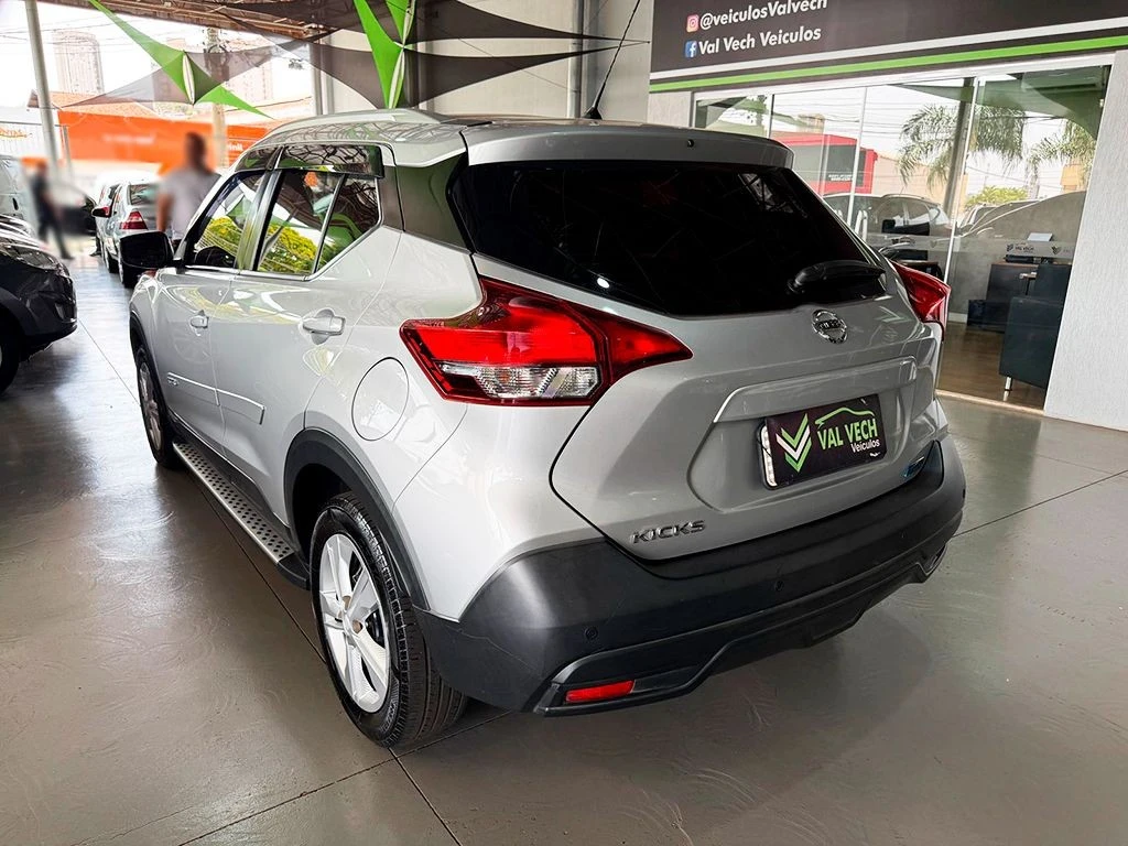 NISSAN KICKS