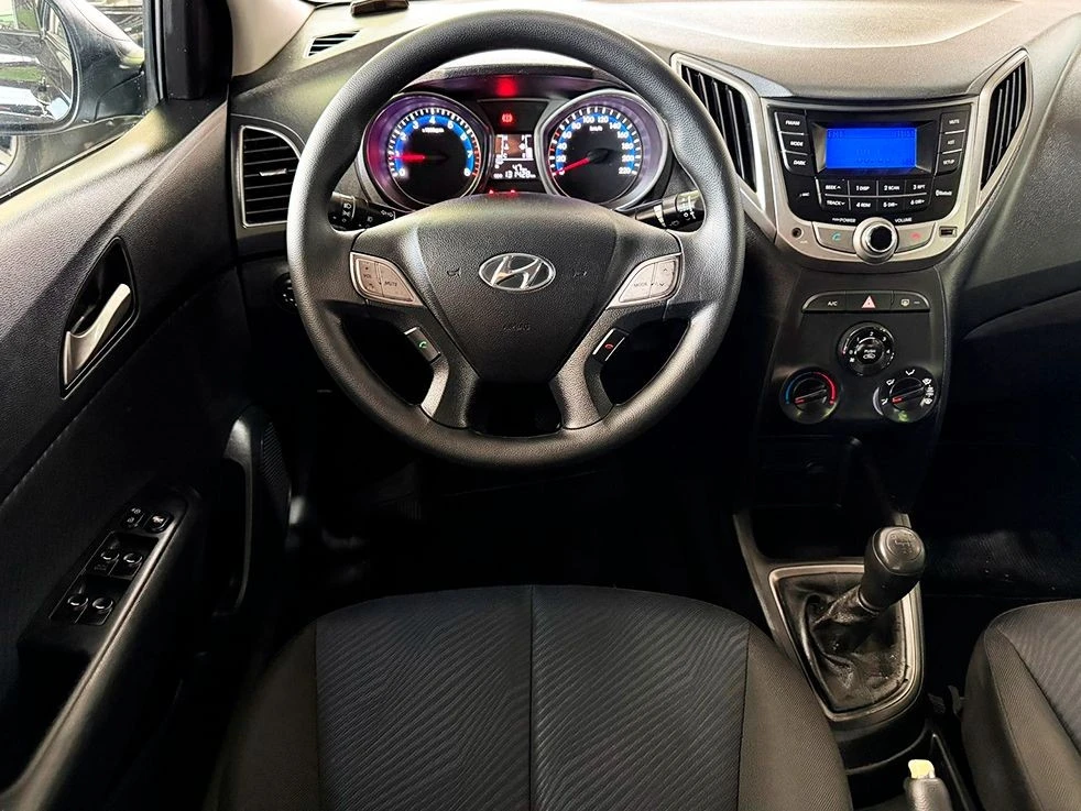 HYUNDAI HB20S