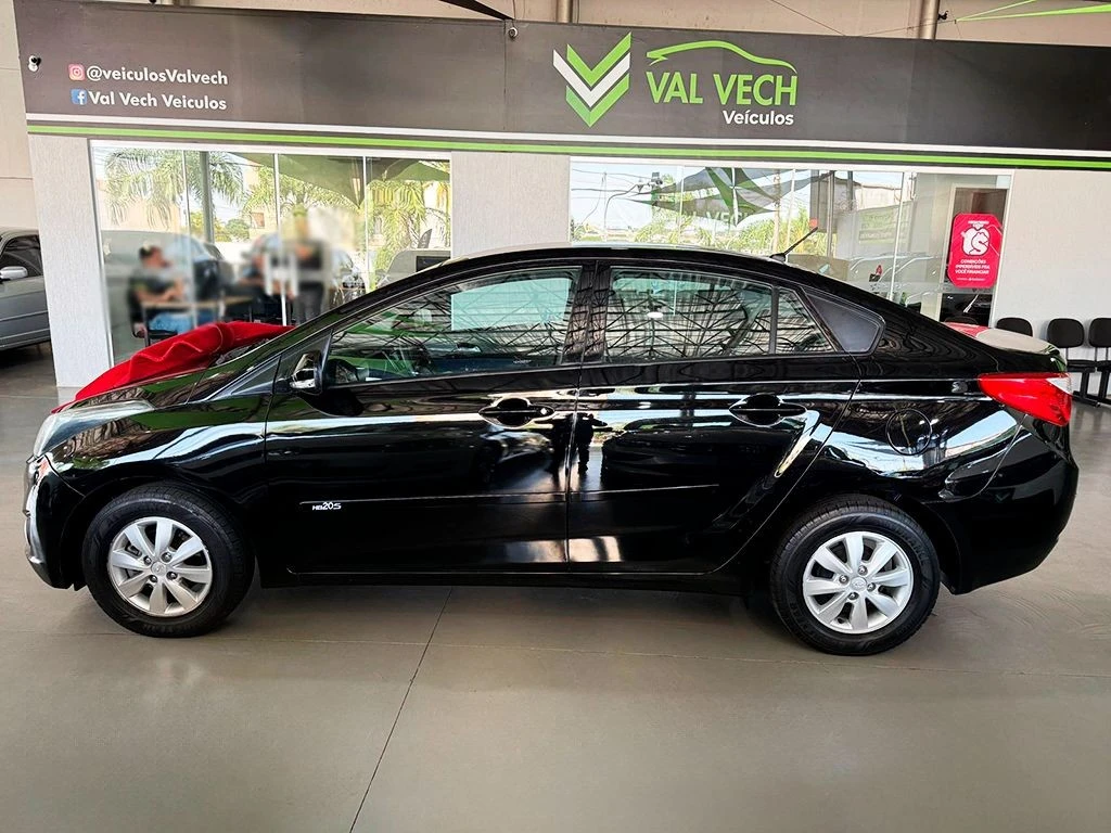 HYUNDAI HB20S