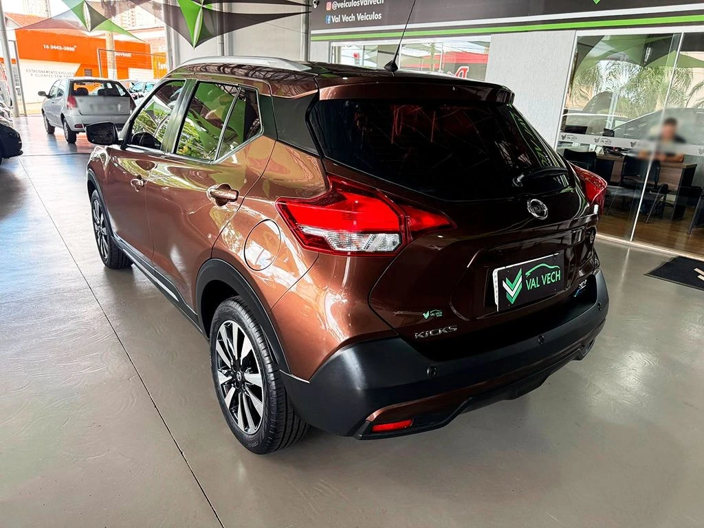 NISSAN KICKS