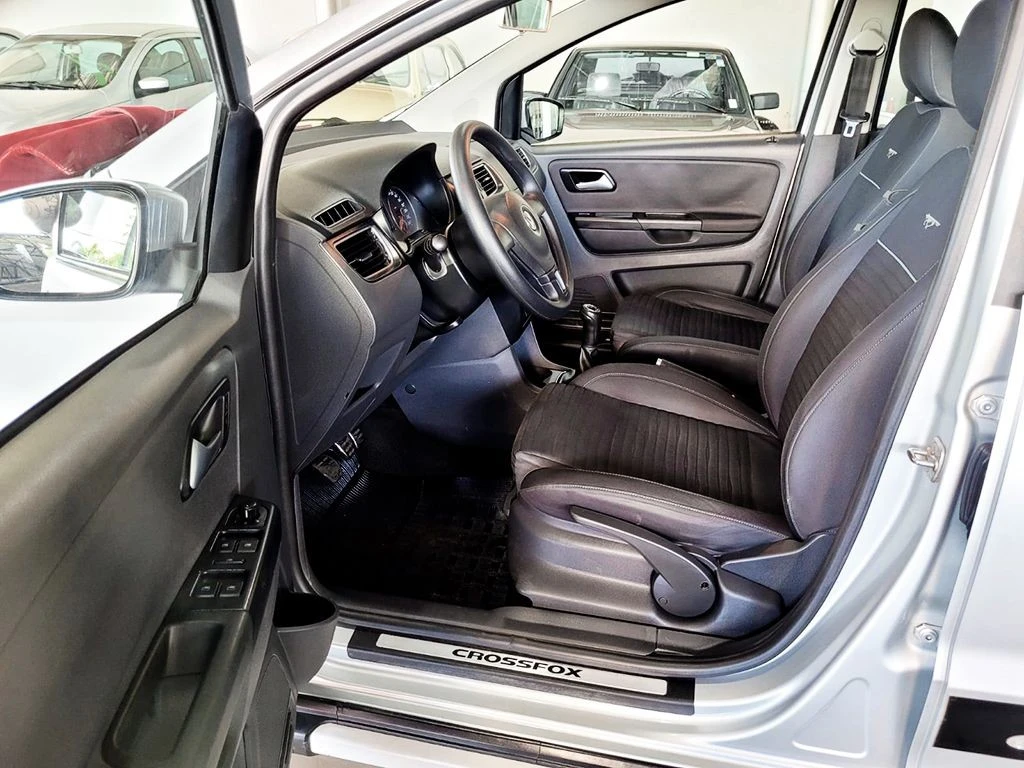 VOLKSWAGEN CROSSFOX