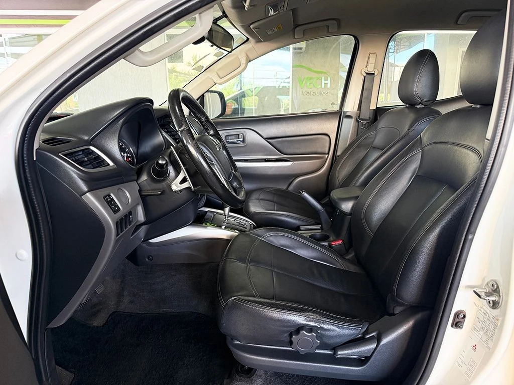 MITSUBISHI L200 TRITON