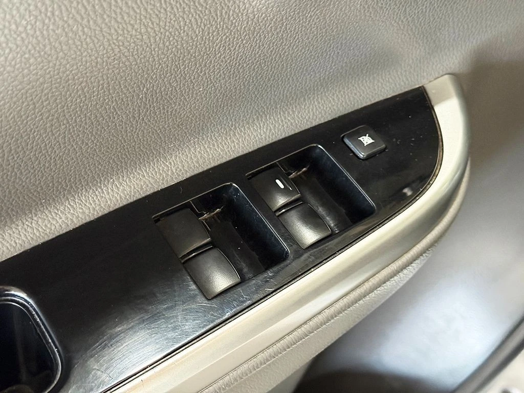 MITSUBISHI L200 TRITON