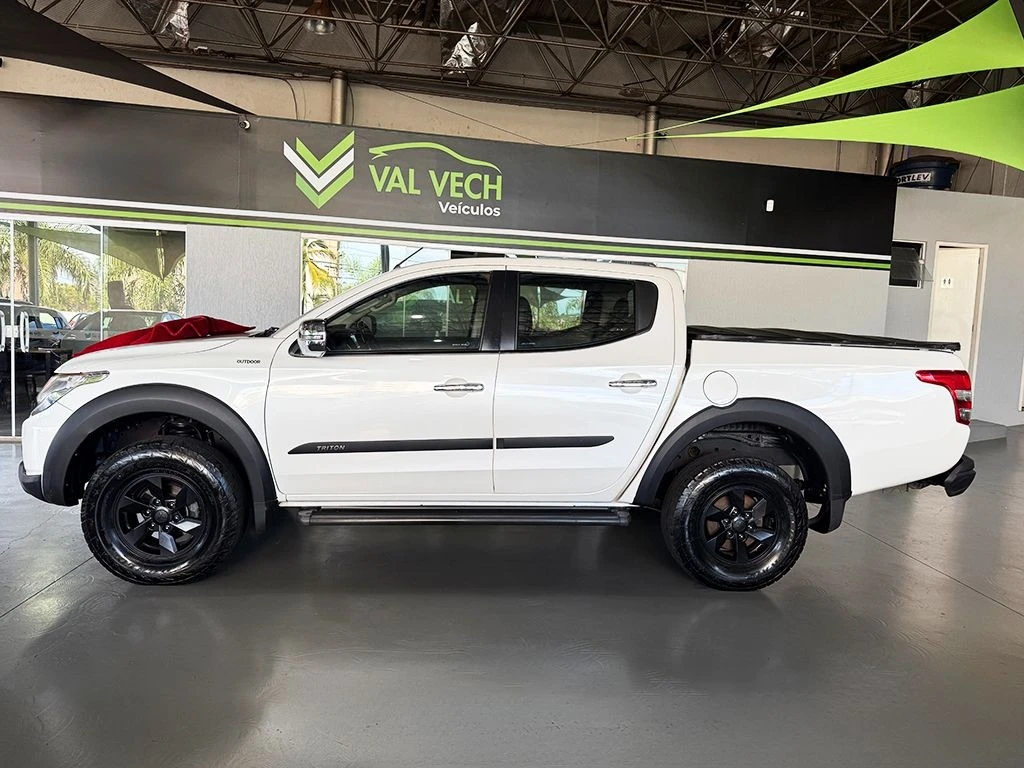 MITSUBISHI L200 TRITON