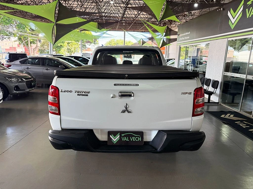 MITSUBISHI L200 TRITON