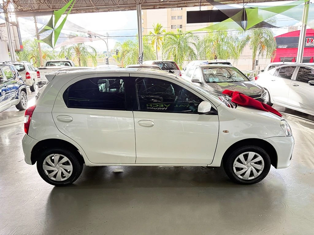 TOYOTA ETIOS