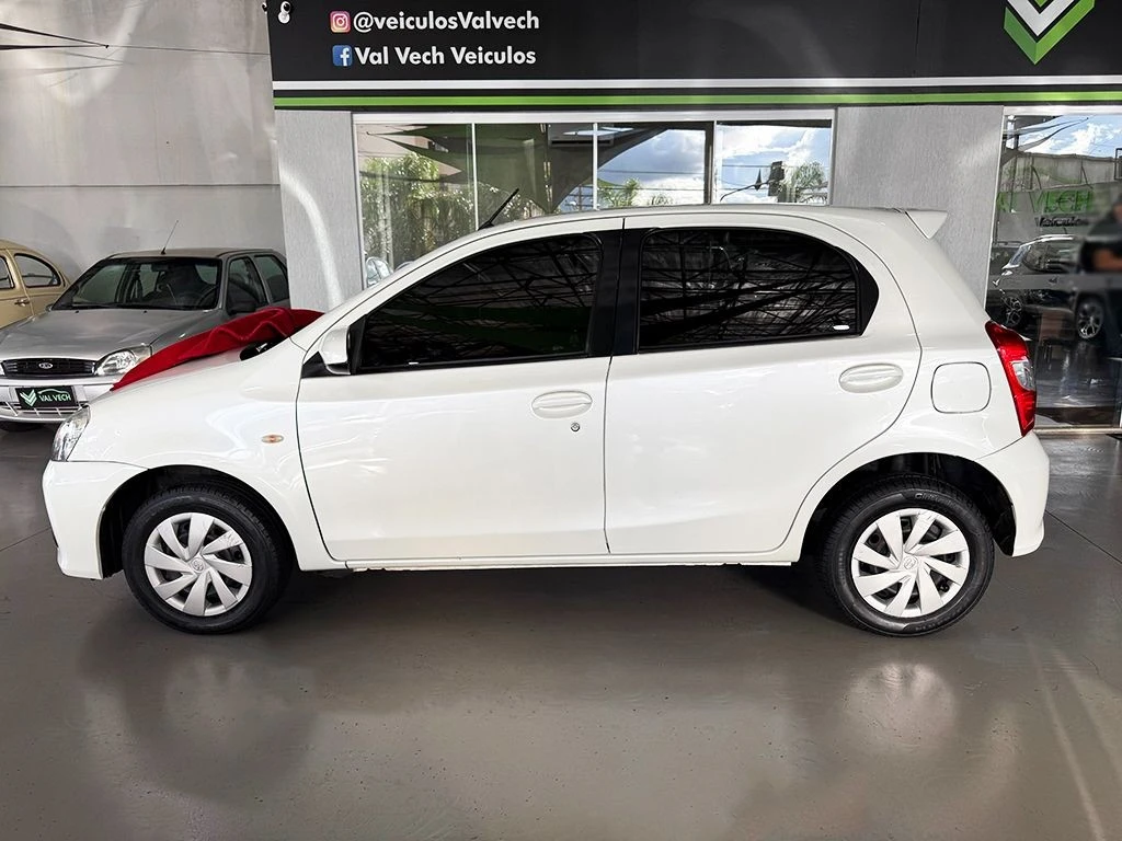 TOYOTA ETIOS