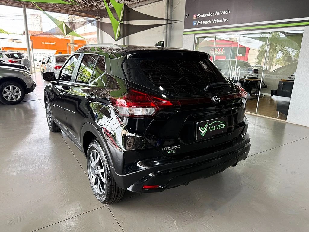 NISSAN KICKS
