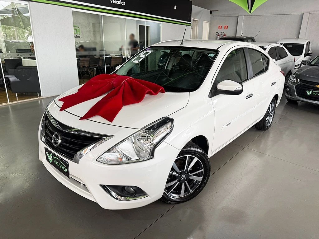 NISSAN VERSA