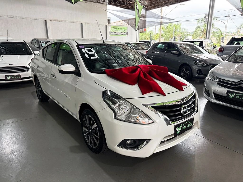 NISSAN VERSA