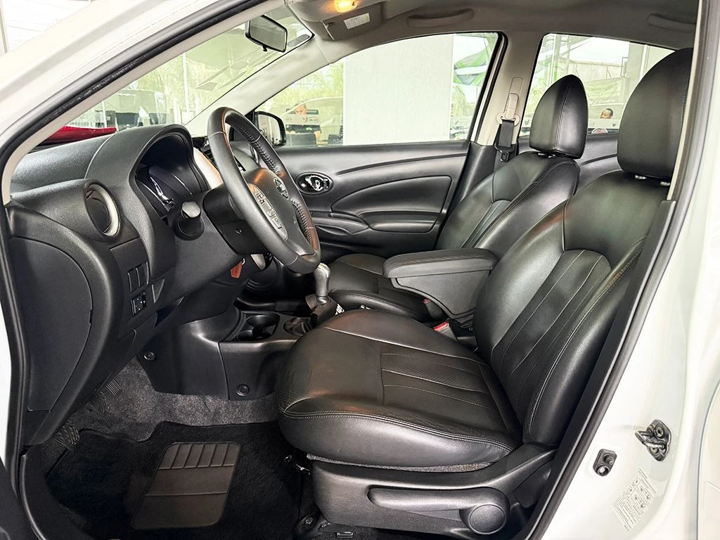 NISSAN VERSA