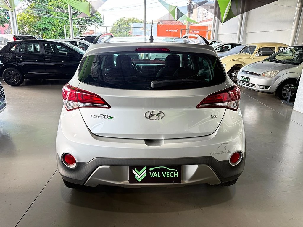 HYUNDAI HB20X