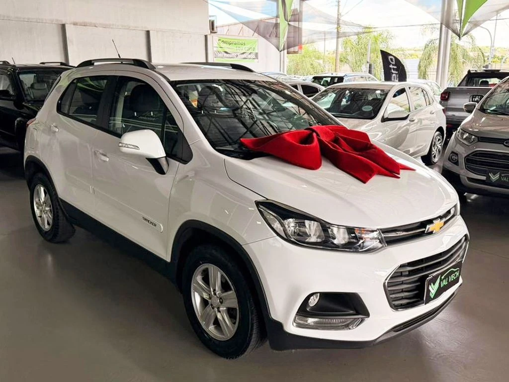 CHEVROLET TRACKER