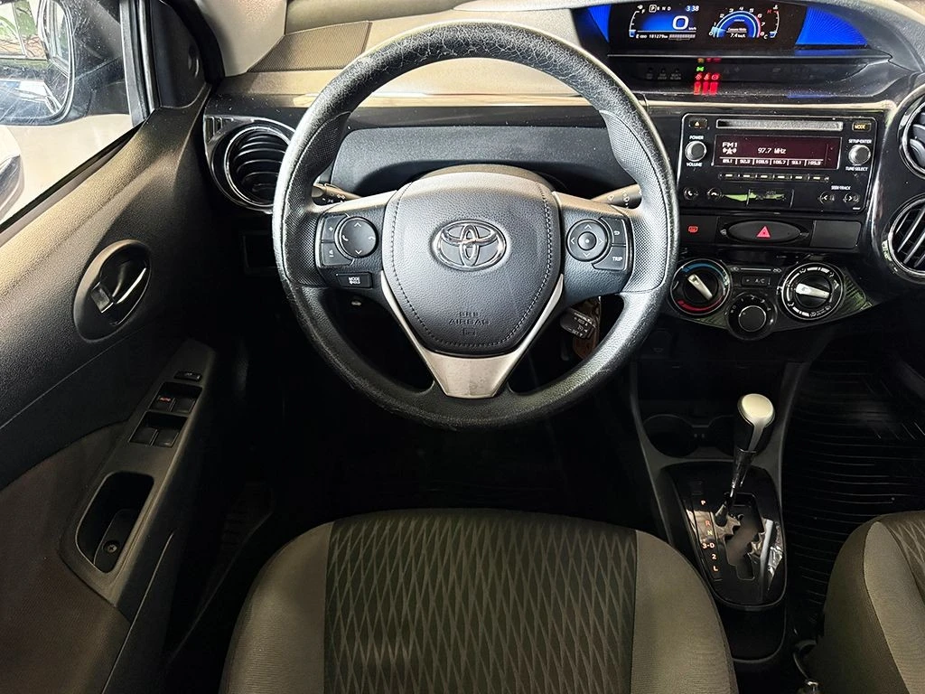TOYOTA ETIOS