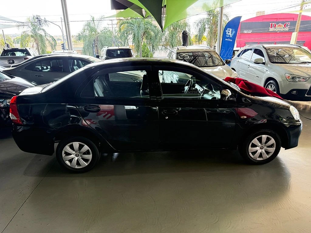TOYOTA ETIOS