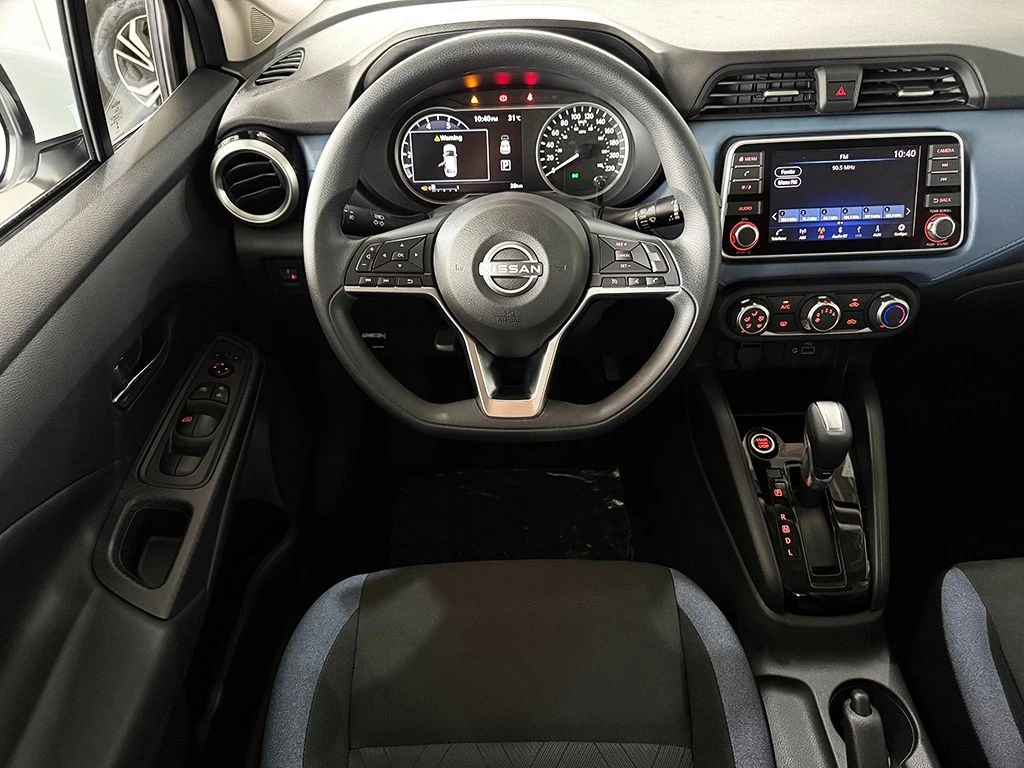 NISSAN VERSA