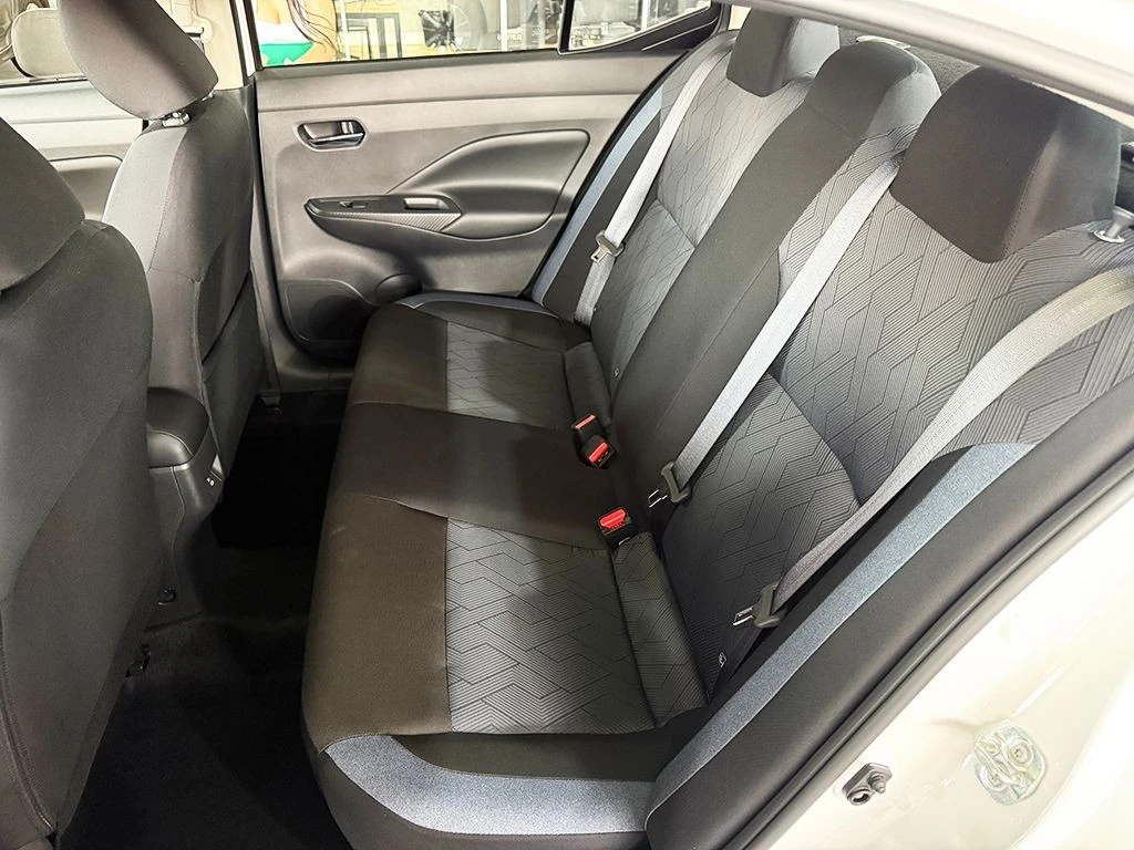 NISSAN VERSA