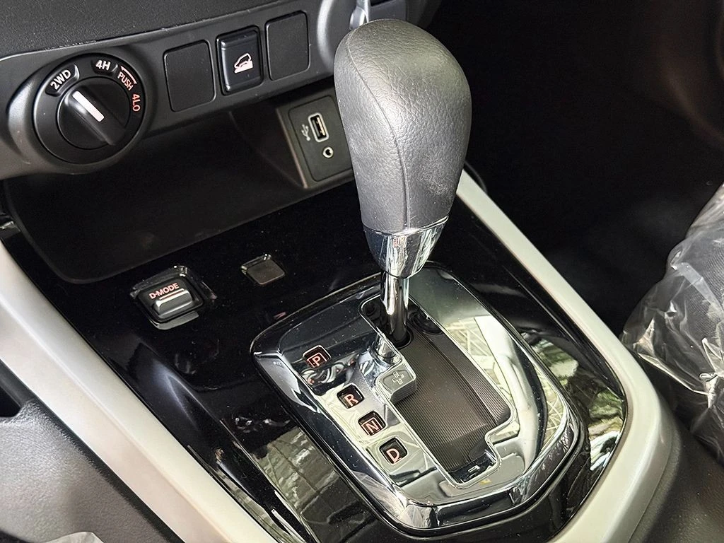 NISSAN FRONTIER