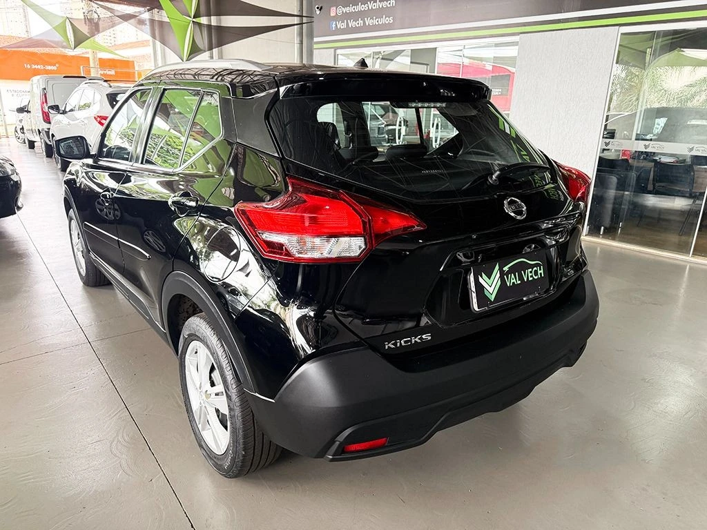 NISSAN KICKS