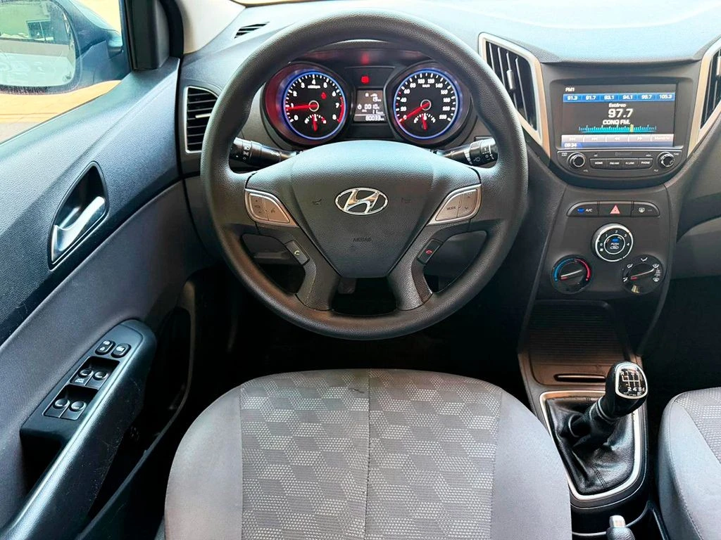 HYUNDAI HB20S