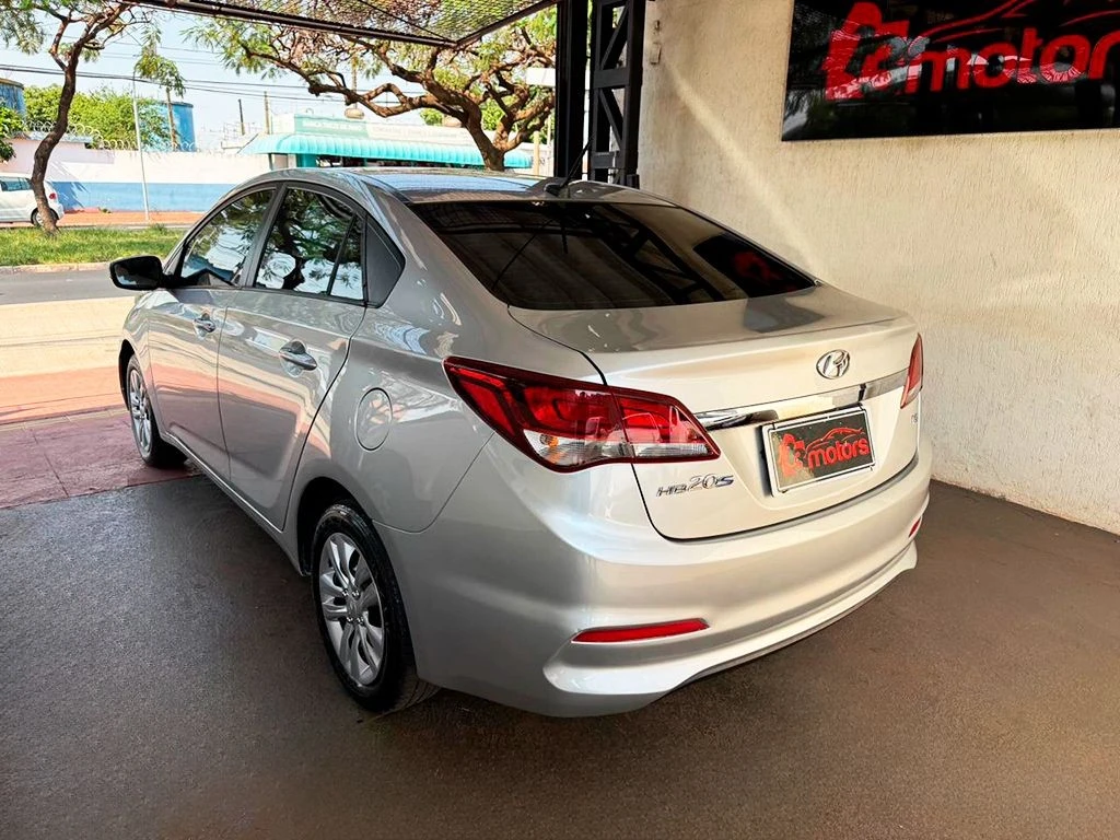 HYUNDAI HB20S