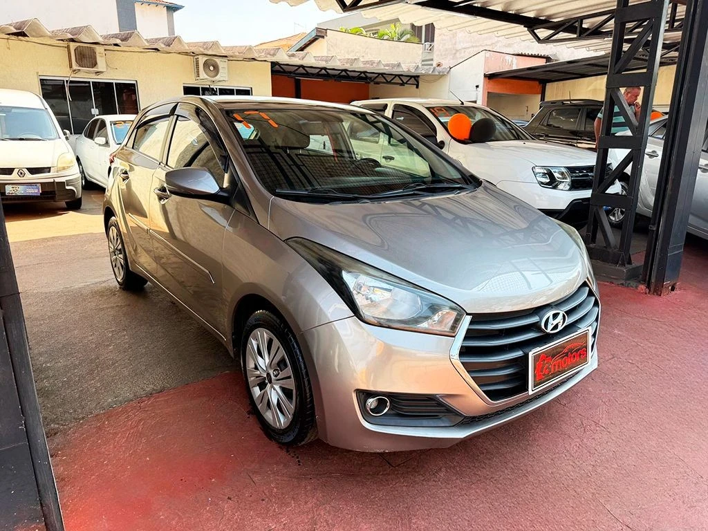 HYUNDAI HB20