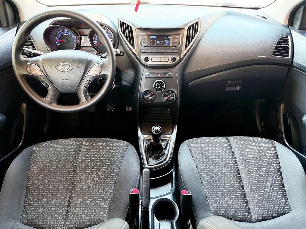 HYUNDAI HB20
