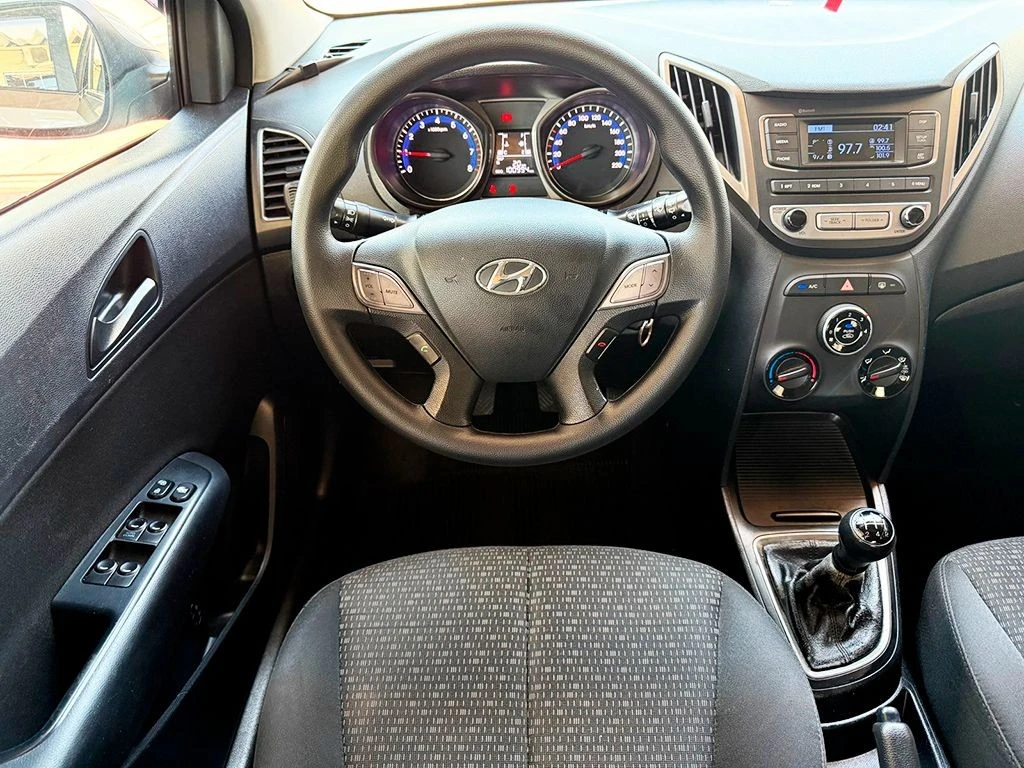 HYUNDAI HB20