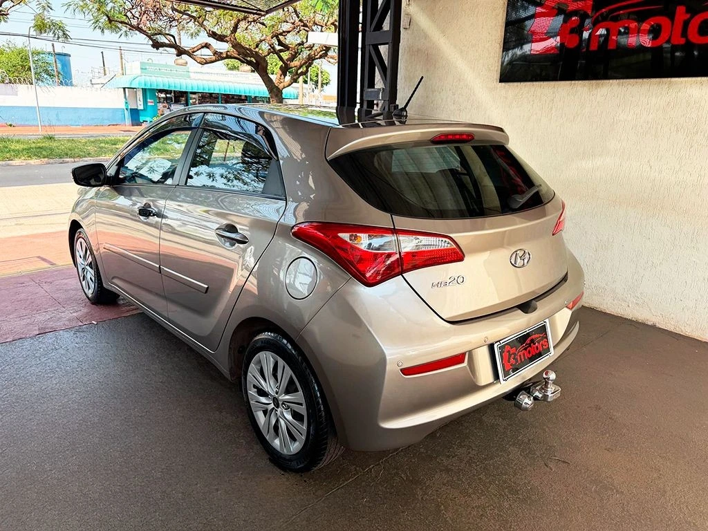 HYUNDAI HB20