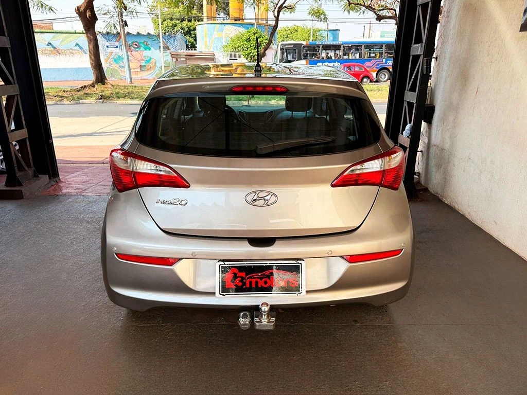HYUNDAI HB20