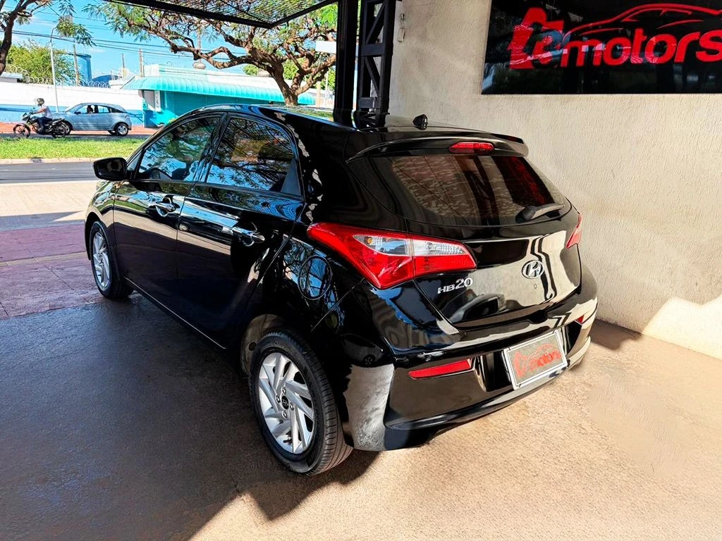 HYUNDAI HB20