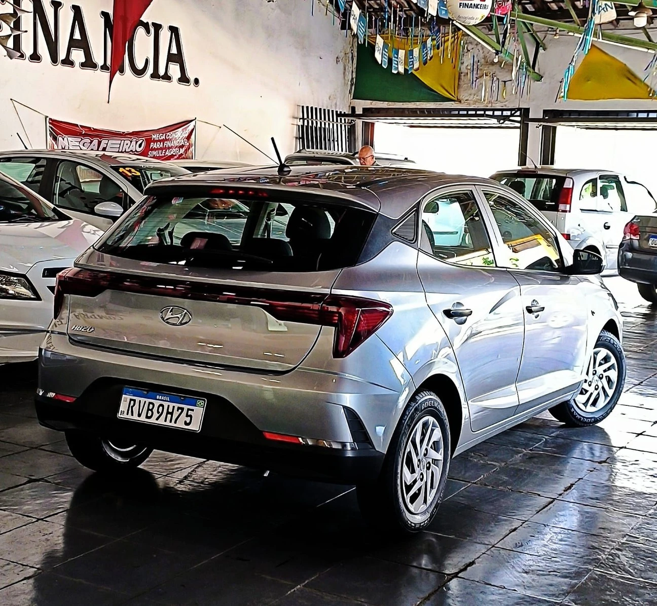 HYUNDAI HB20