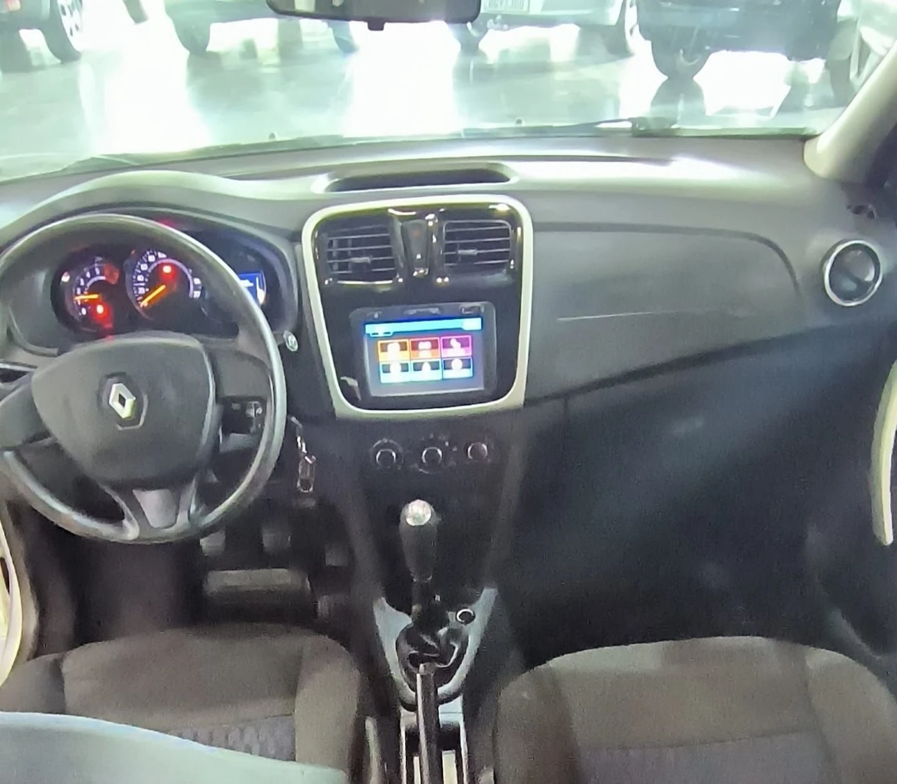 RENAULT SANDERO