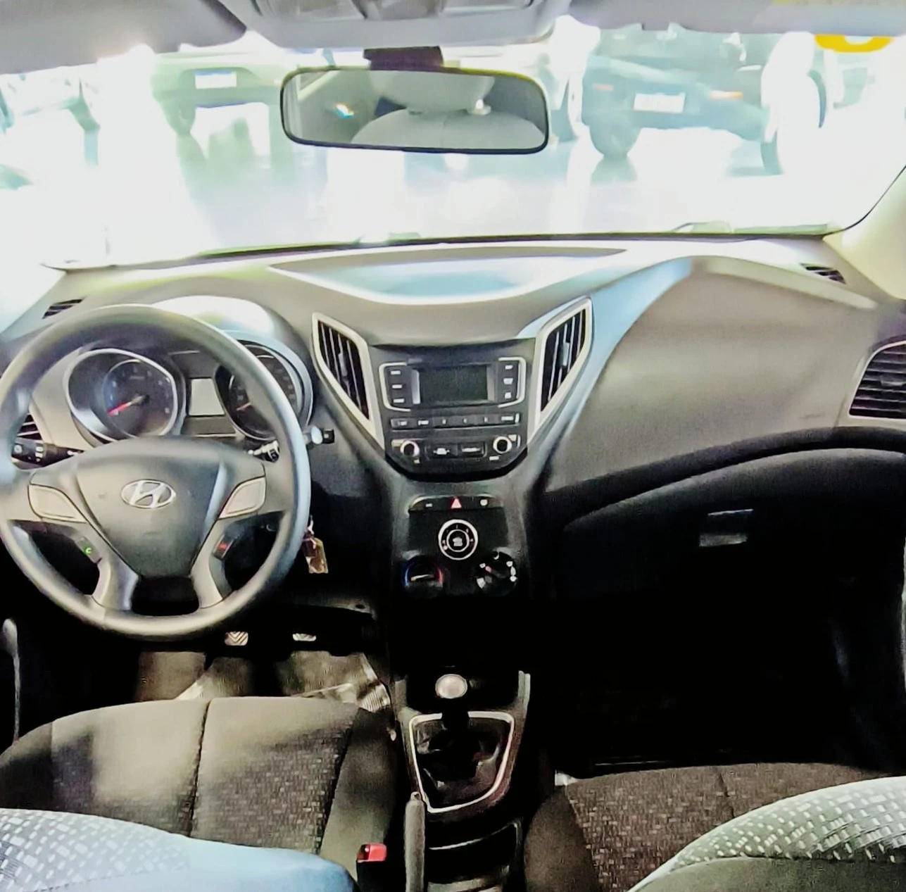 HYUNDAI HB20