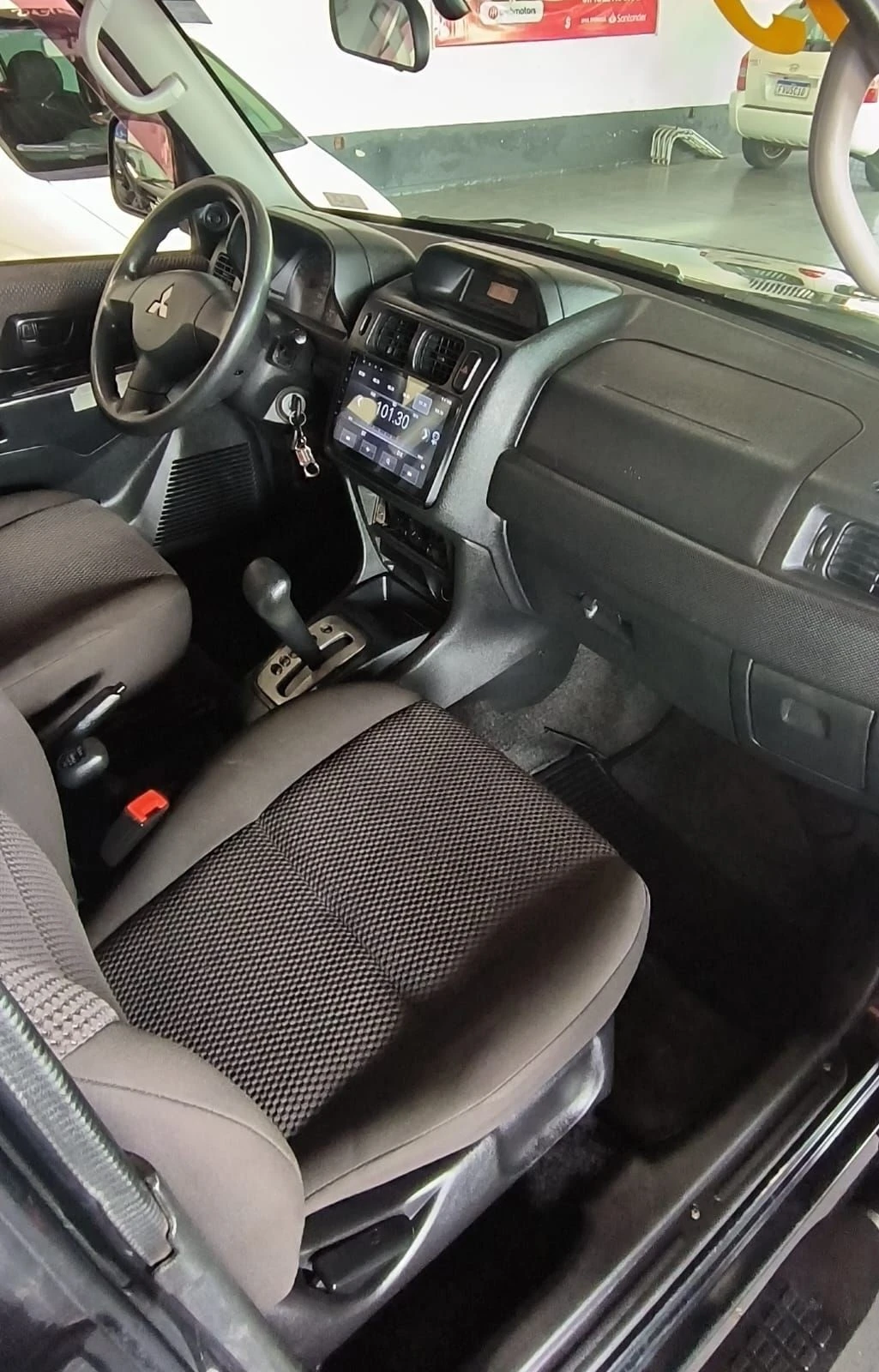 MITSUBISHI PAJERO TR4