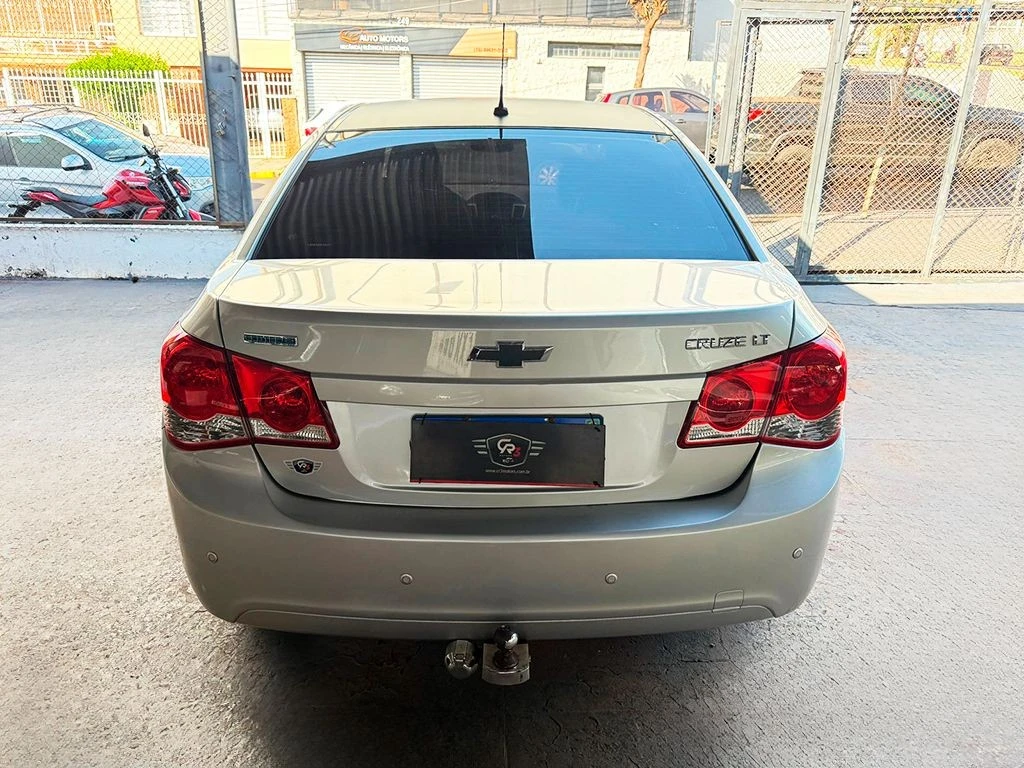 CHEVROLET CRUZE