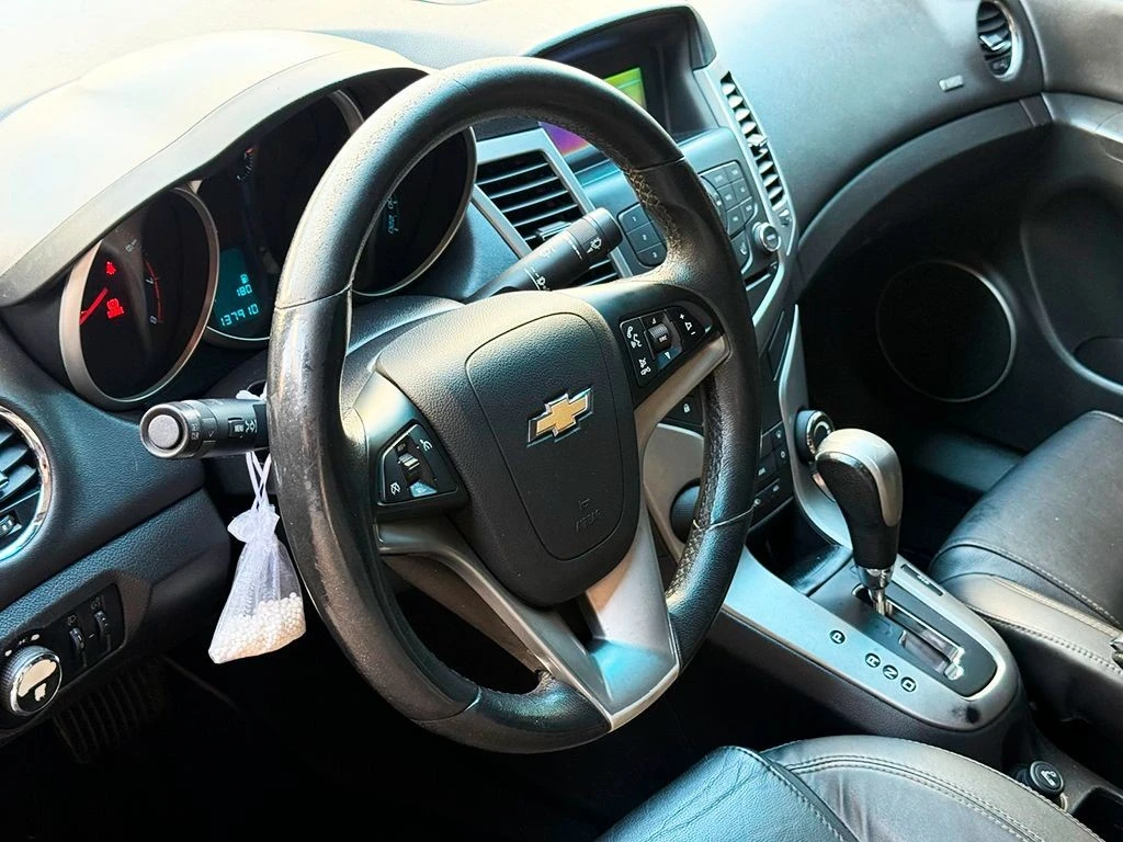 CHEVROLET CRUZE