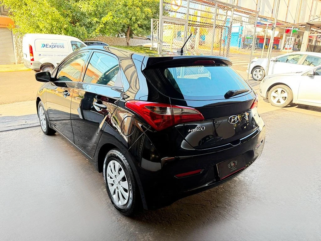 HYUNDAI HB20