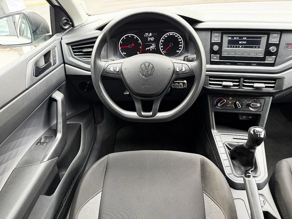 VOLKSWAGEN POLO