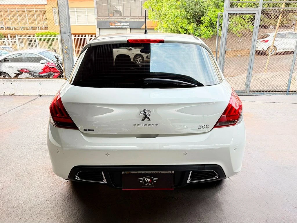 PEUGEOT 308