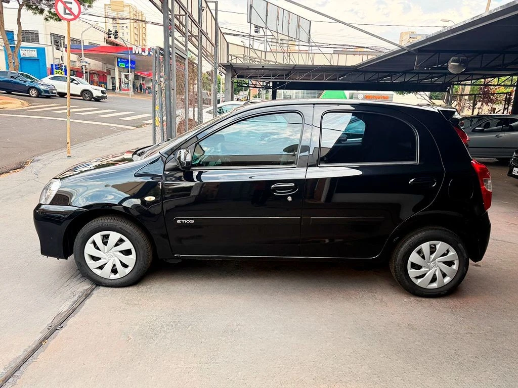 TOYOTA ETIOS