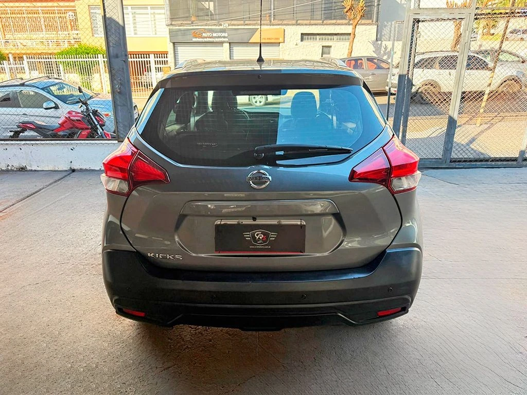 NISSAN KICKS