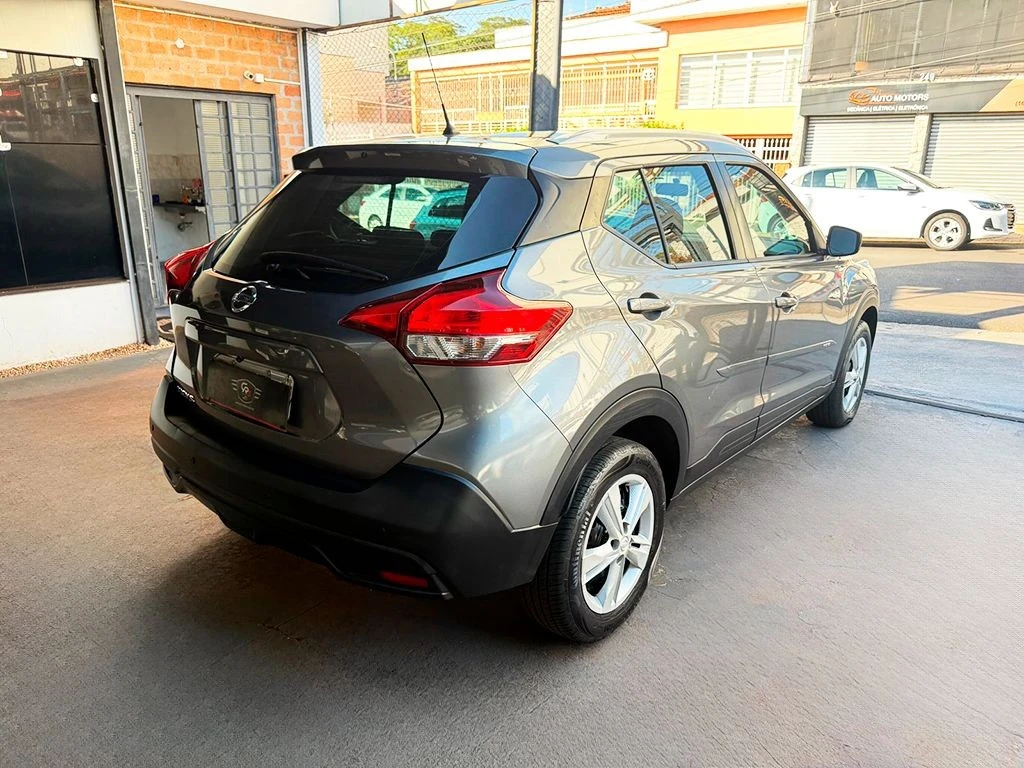 NISSAN KICKS