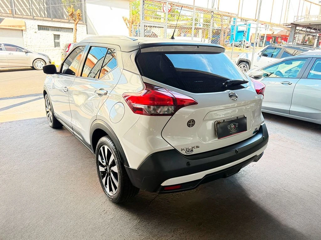 NISSAN KICKS