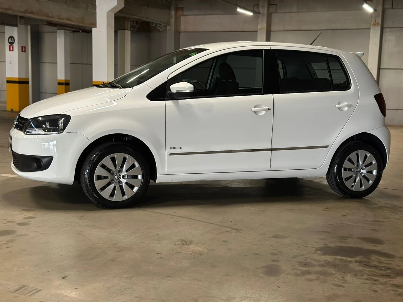 VOLKSWAGEN FOX