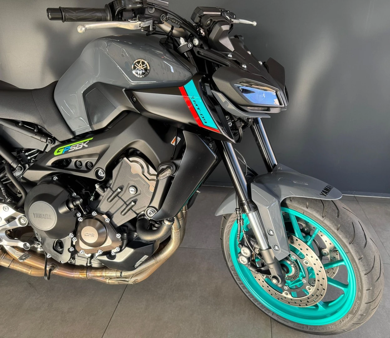 YAMAHA MT-09